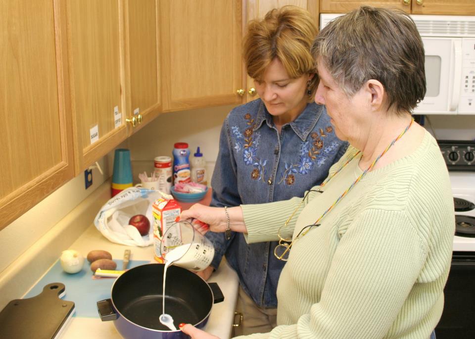 OT teaching low vision cooking